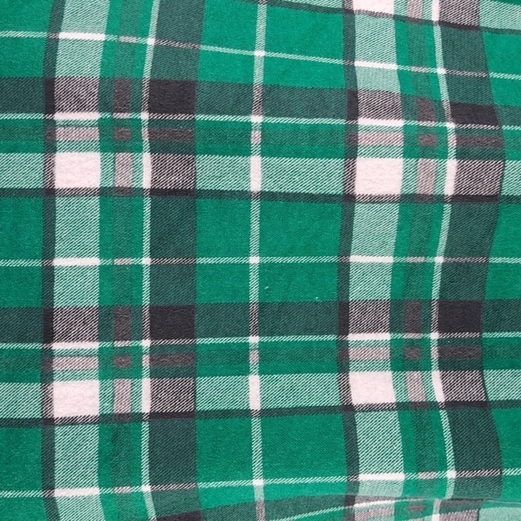 Bridge Gate Women's green & white plaid flannel nightwear button-up shirt - Picture 5 of 6